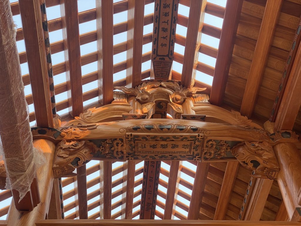Nhà gỗ xoan