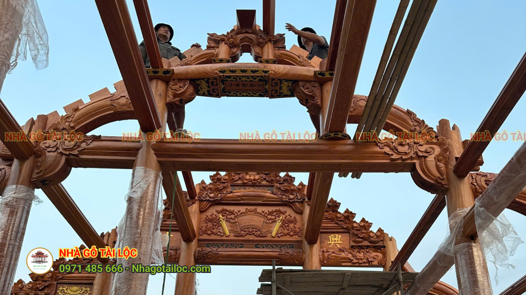 nhà gỗ 3 glan 2 chái